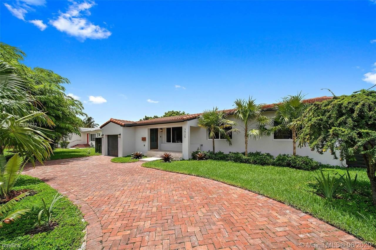 3925 Sw 5th Ter - Photo 2 of 31