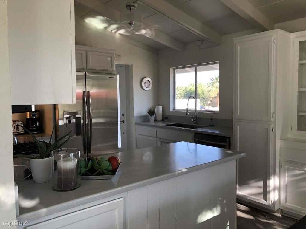 71767 Tunis Rd - Photo 3 of 10