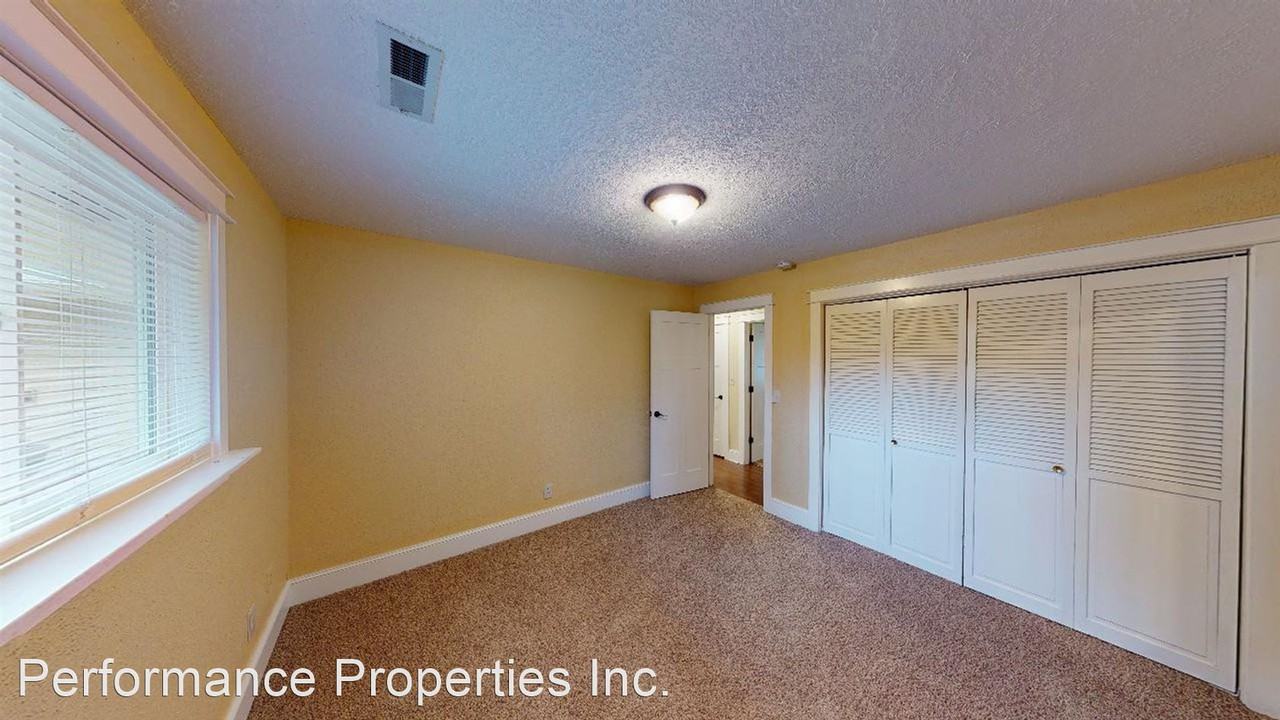 14096 Caufield Rd - Photo 2 of 37