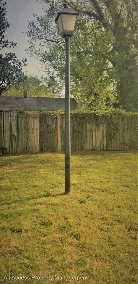 1011 Albert Ave - Photo 2 of 12