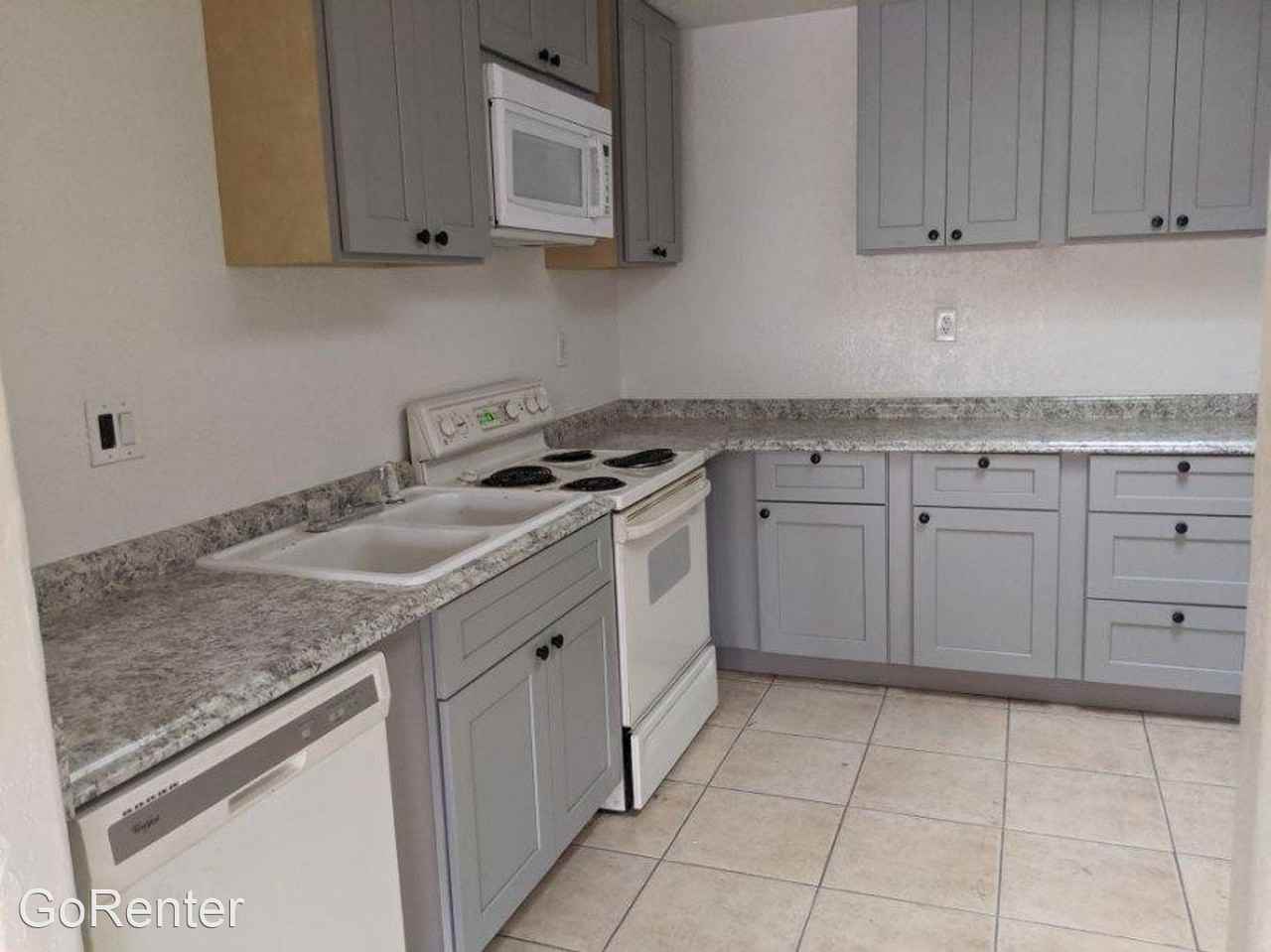 2532 N 47th Dr - Photo 2 of 17