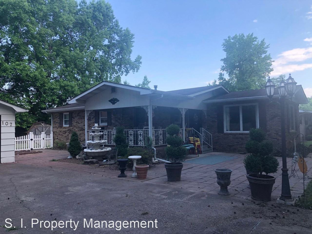 107 Gribble Dr - Photo 3 of 21