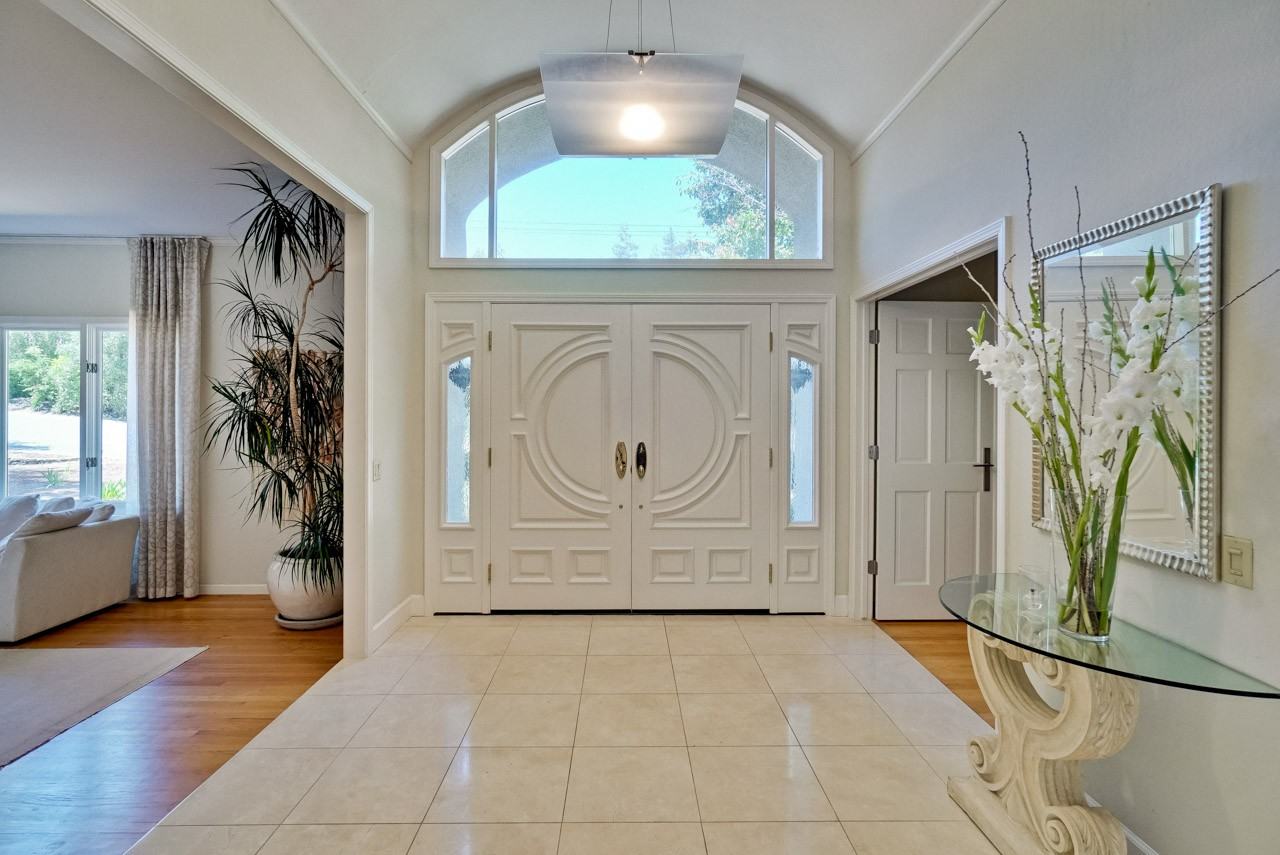 14250 Douglass Ln - Photo 2 of 28