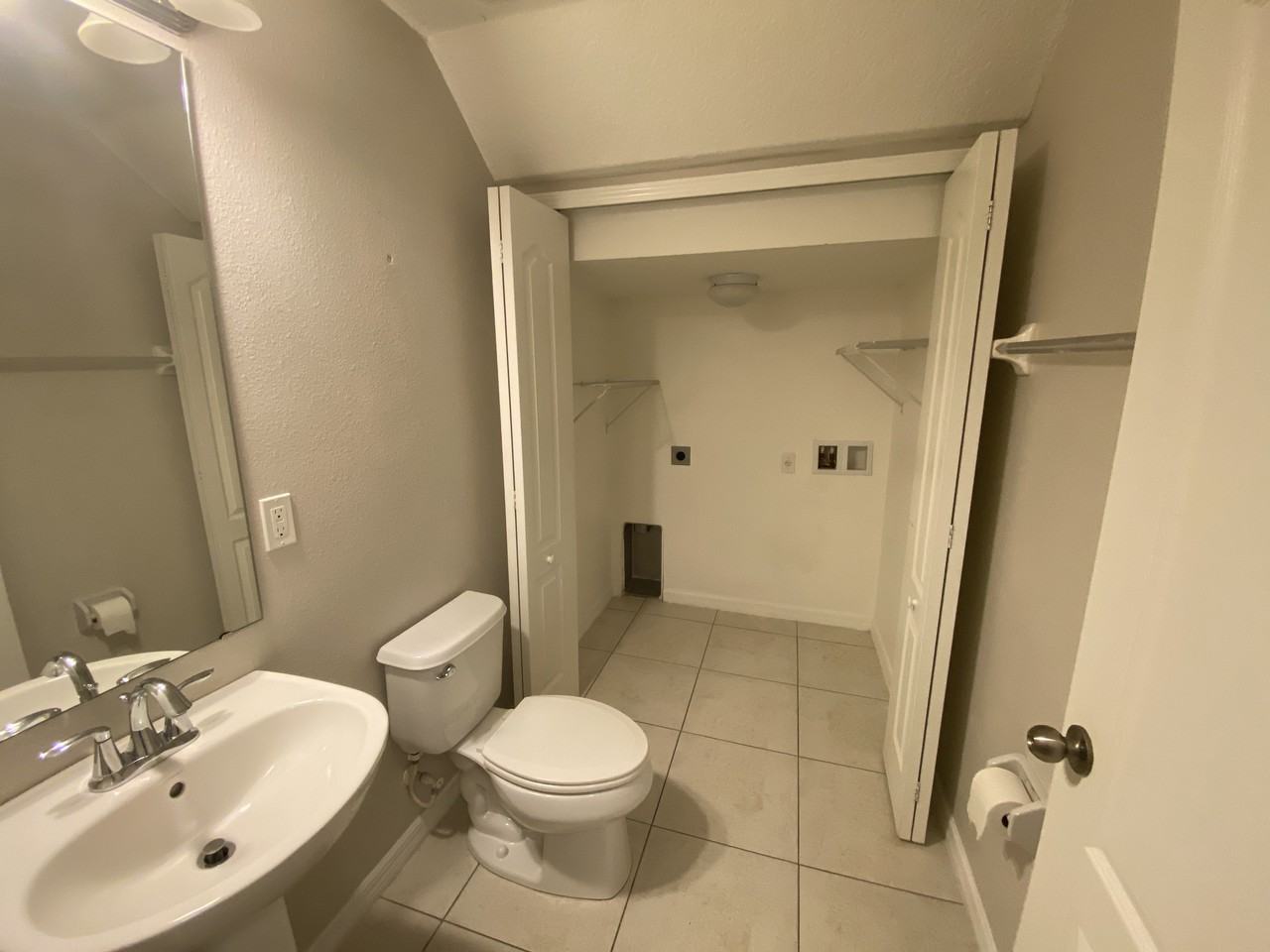 5383 Quarry Rock Rd - Photo 3 of 10