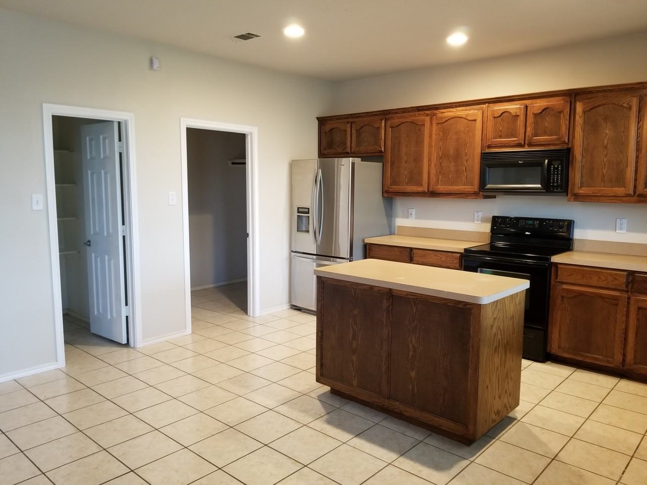 6224 Miranda Dr - Photo 3 of 36