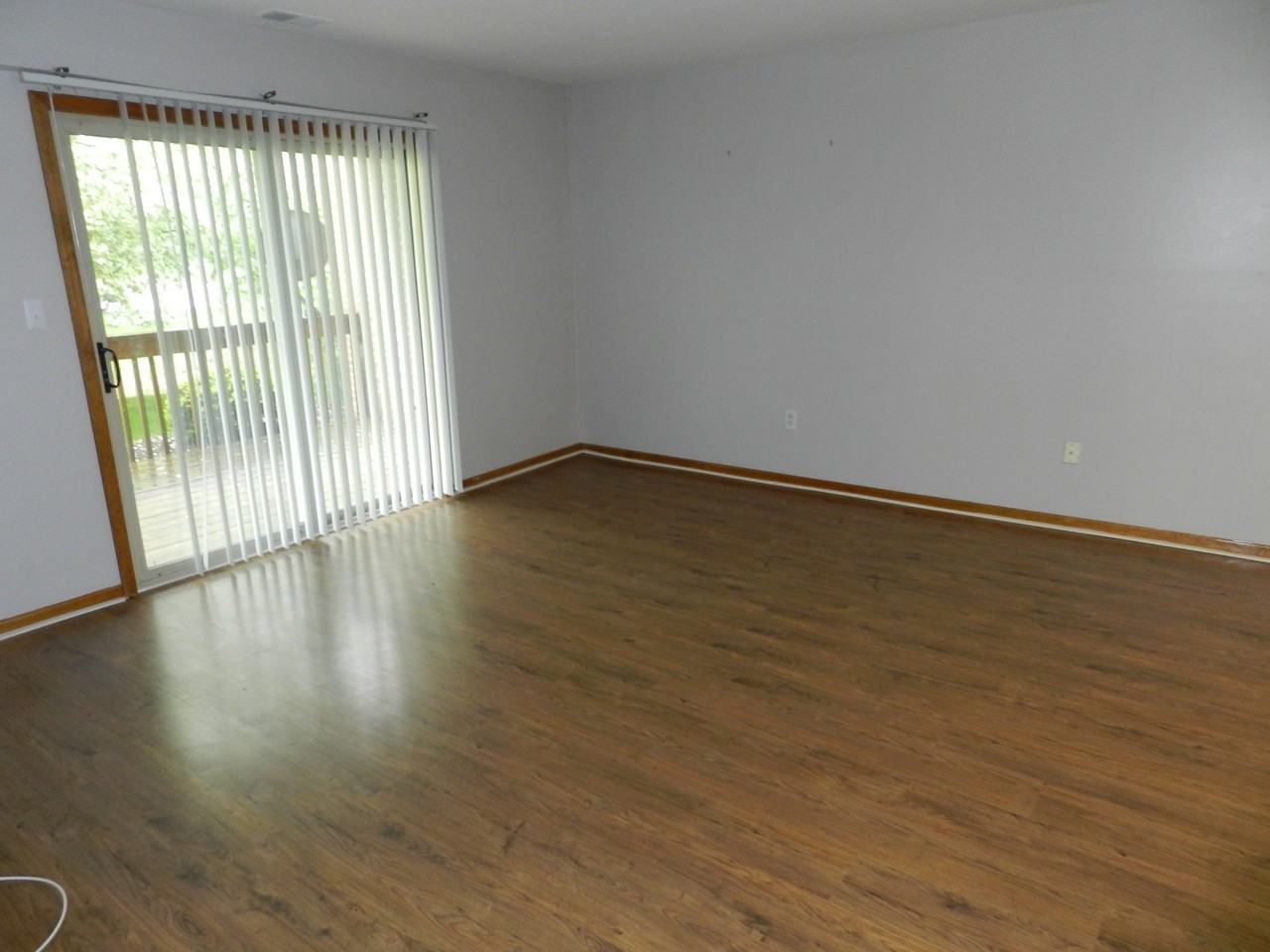 45745 Wildrye Ct - Photo 3 of 9