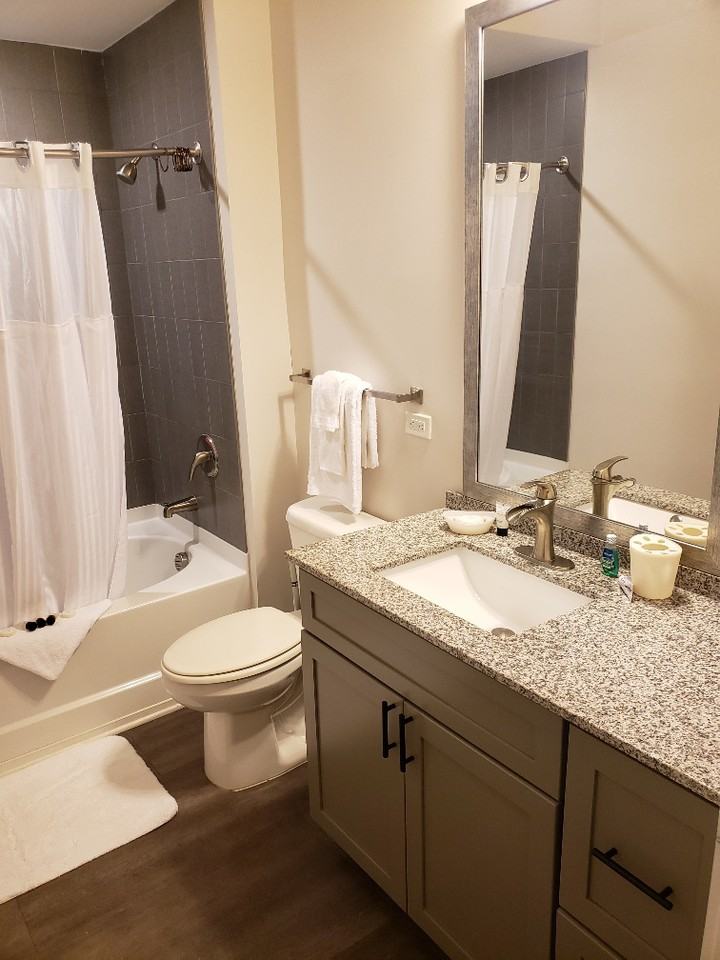 212 E Broad St - Photo 3 of 3