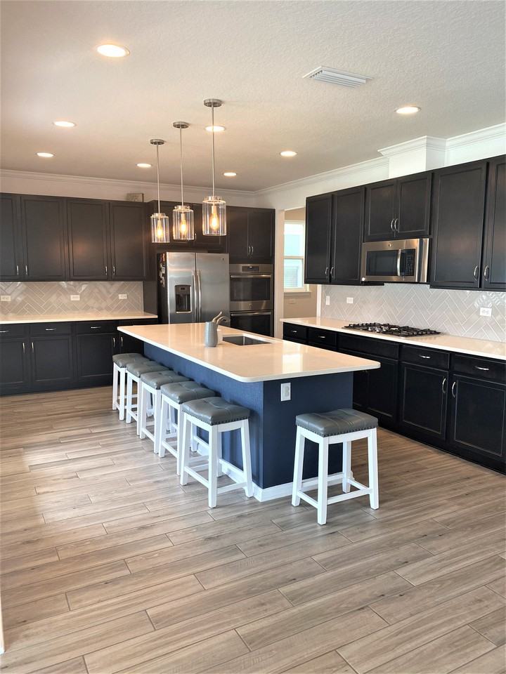 6748 Discovery Crossing Rd - Photo 2 of 32