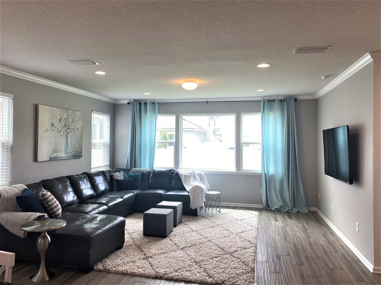 6748 Discovery Crossing Rd - Photo 3 of 32