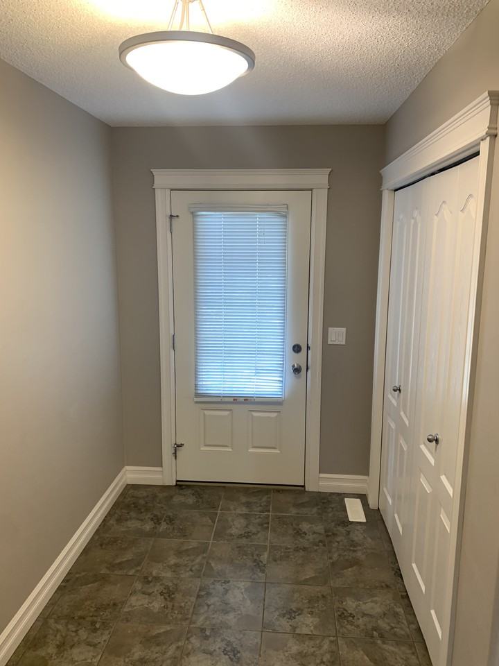 1441 114b St Sw - Photo 2 of 28