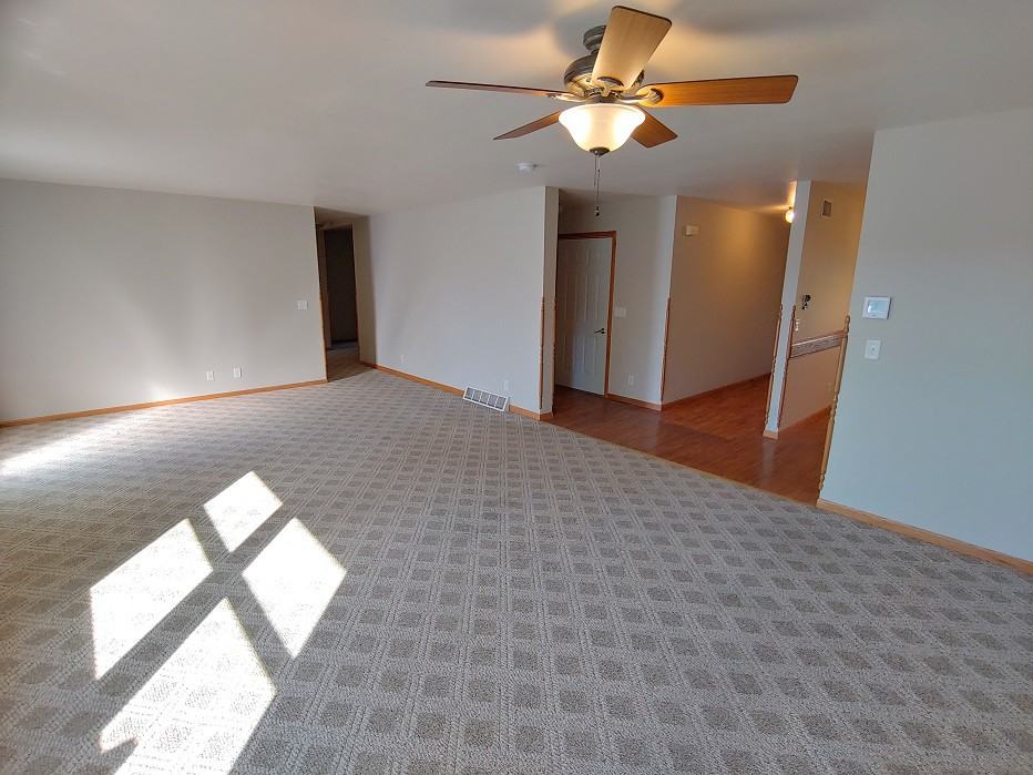 1621 Carlson Pl - Photo 3 of 26