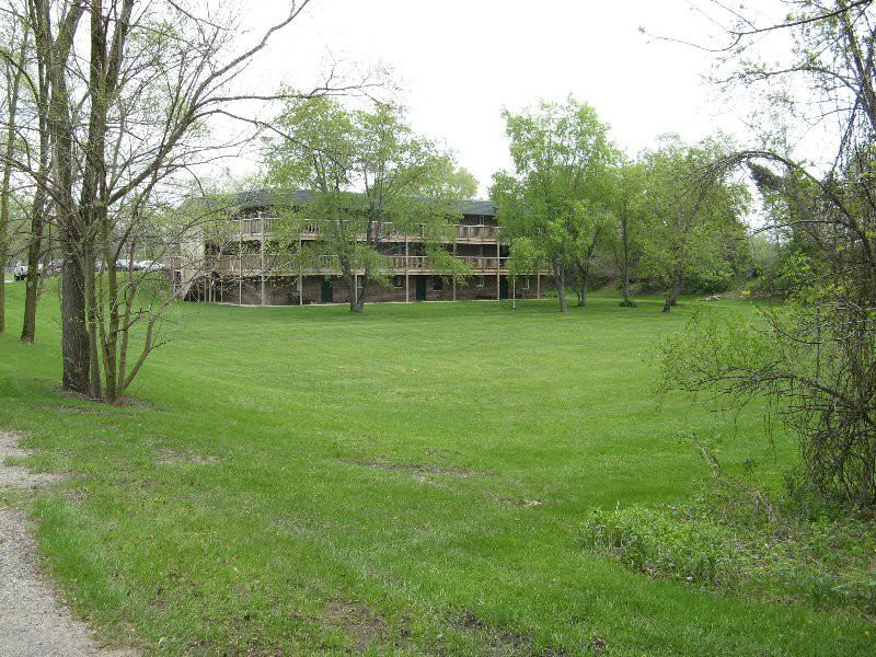 800 S Farmer St - Photo 3 of 12