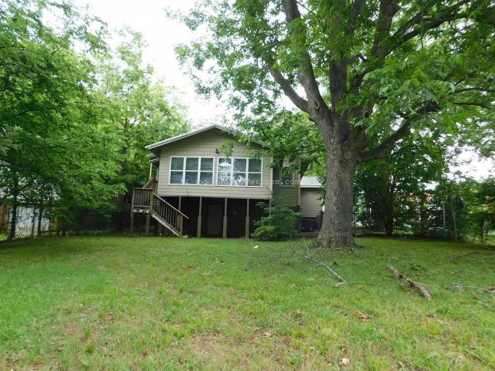 1500 13th Ave N - Photo 2 of 15