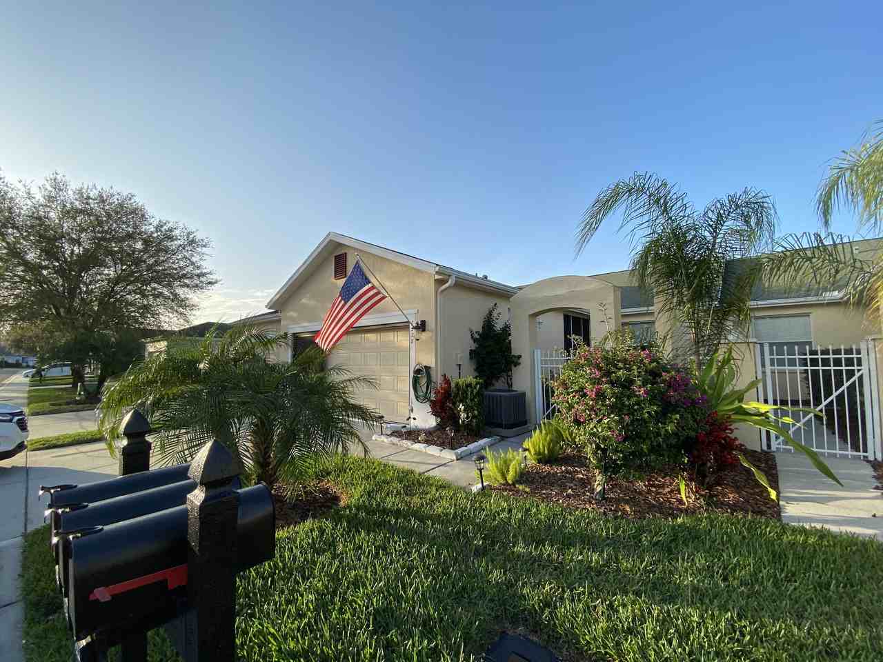 7228 Cleopatra Dr - Photo 2 of 10