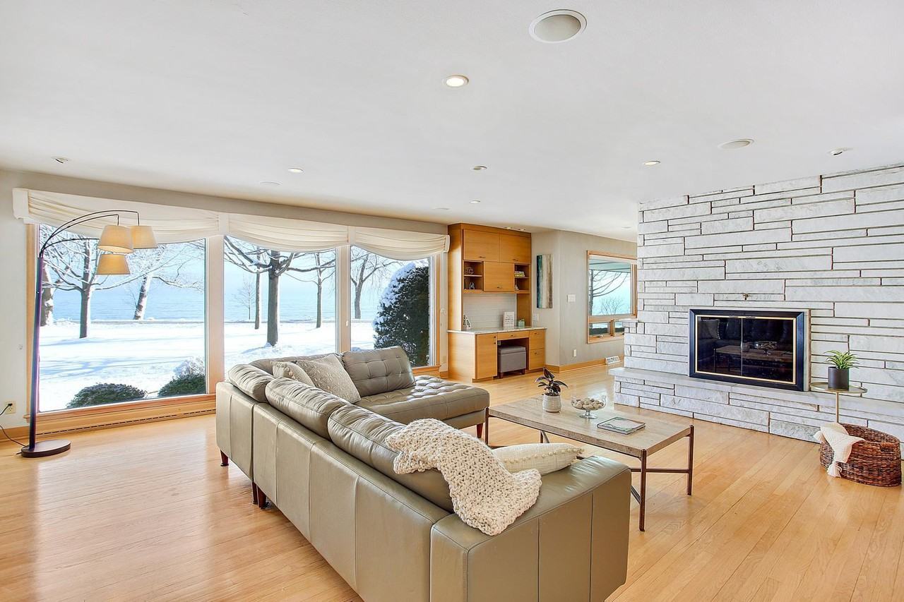 7415 N Beach Dr - Photo 2 of 20