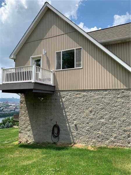 225 Tasso St - Photo 2 of 9