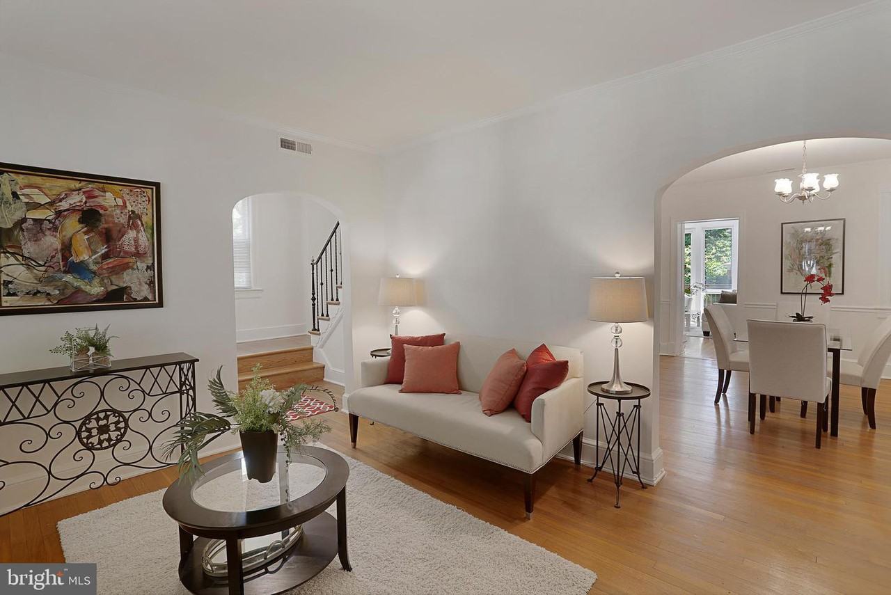 3712 Windom Pl Nw - Photo 3 of 24