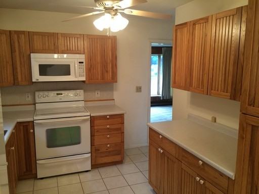 21951 Holiday Dr - Photo 2 of 12