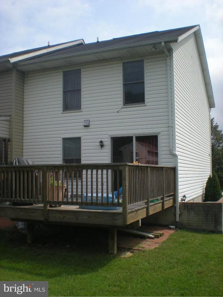 1284 Fairway Dr - Photo 3 of 8