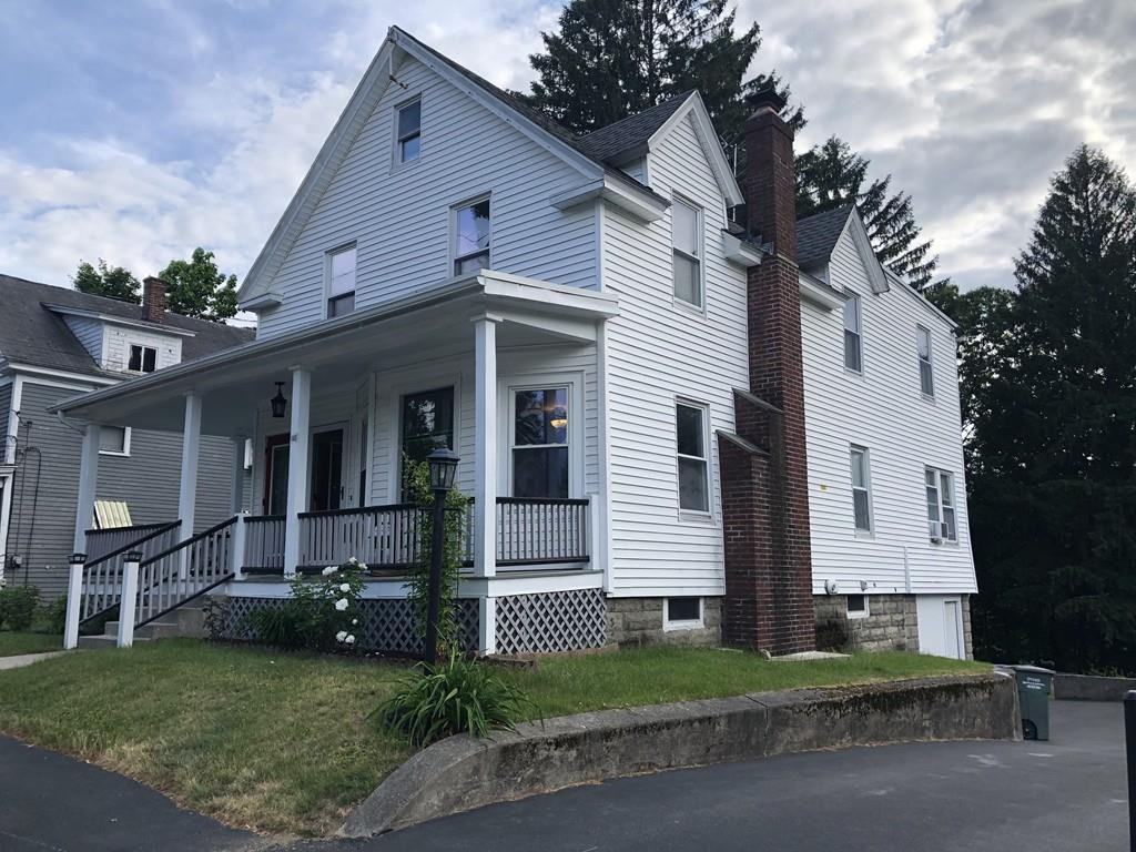 140 Willow St Unit 2 - Photo 3 of 16