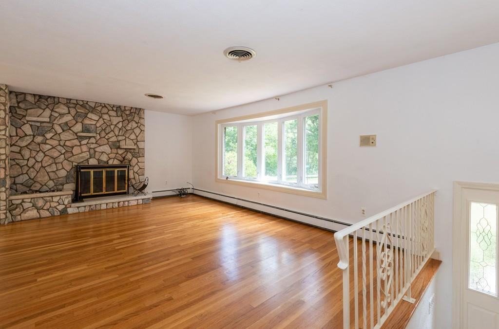 2 Sparhawk Dr - Photo 2 of 38