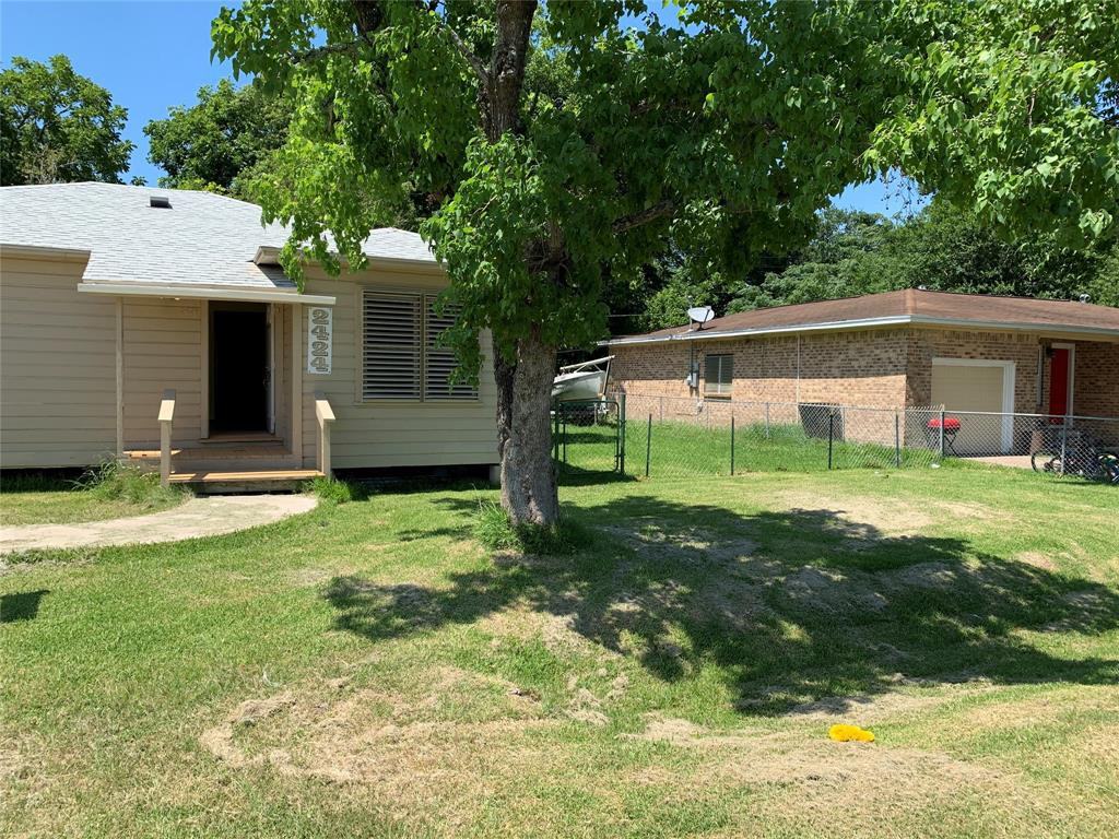 2424 Charity St - Photo 2 of 35