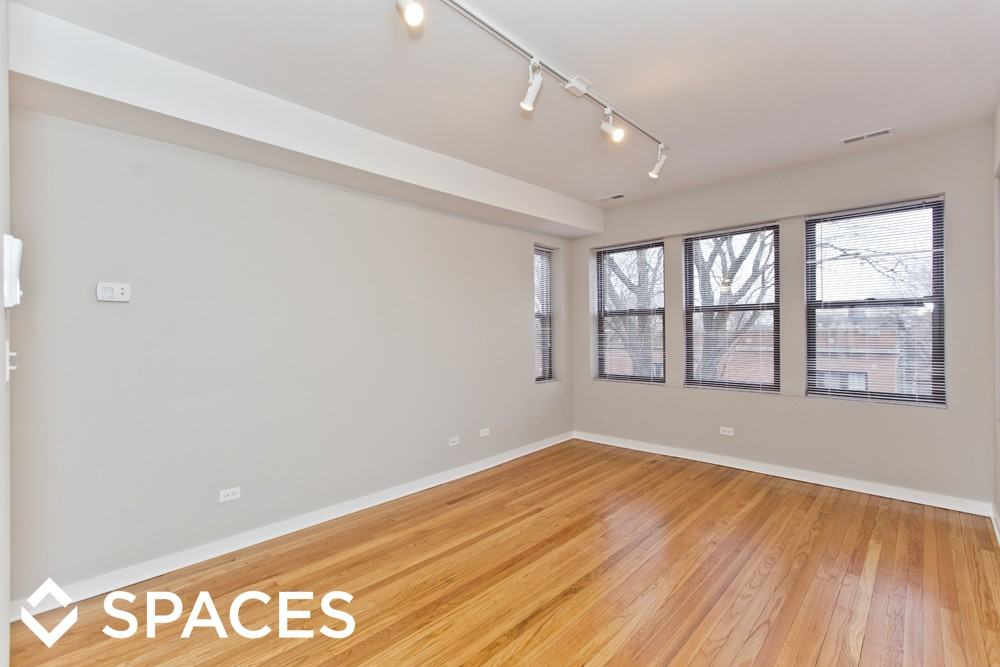 2438 W North Shore Ave - Photo 2 of 4