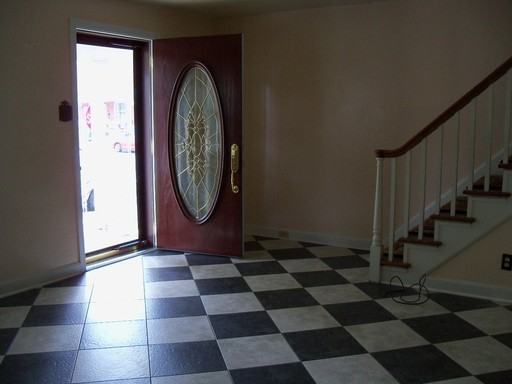 703 E Madison St - Photo 3 of 10