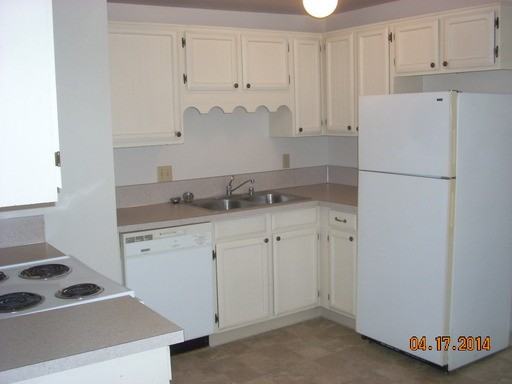 3228 Edgewood Dr - Photo 2 of 6