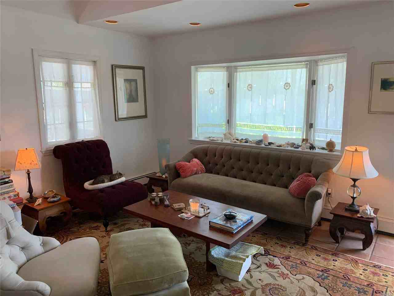 129 Bermuda St - Photo 2 of 16