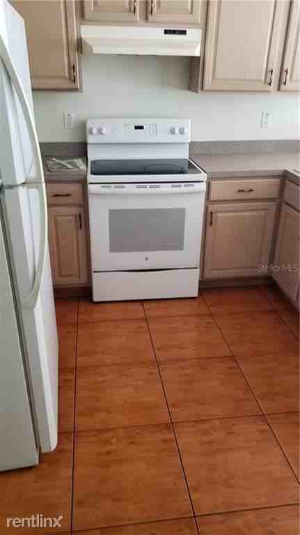 607 Yak Ct #A - Photo 2 of 9