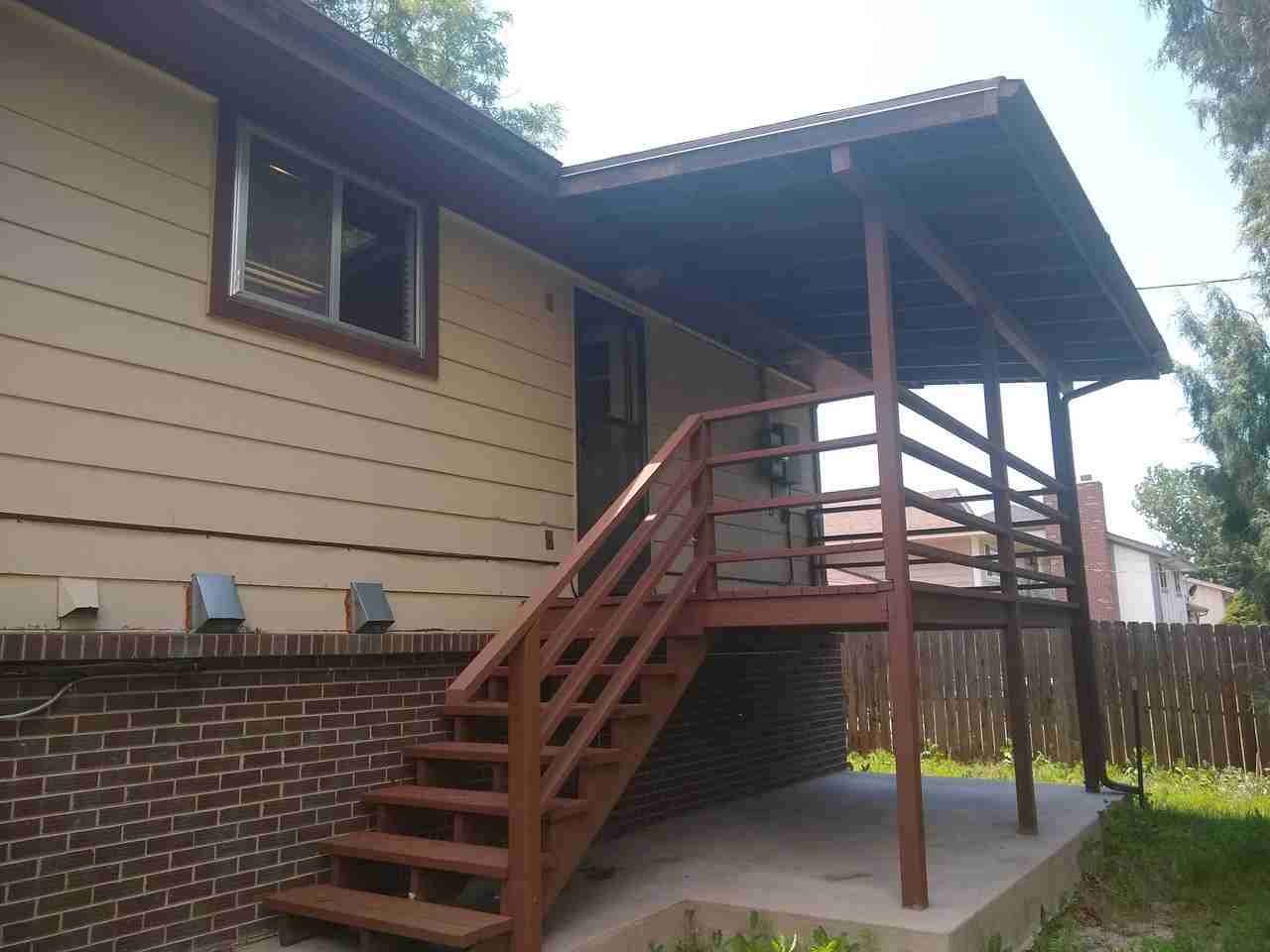 12029 E Louisiana Ave - Photo 2 of 20