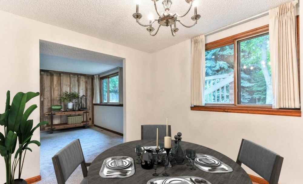 1116-1118 Kirkwood Drive - 1116 - Photo 3 of 9