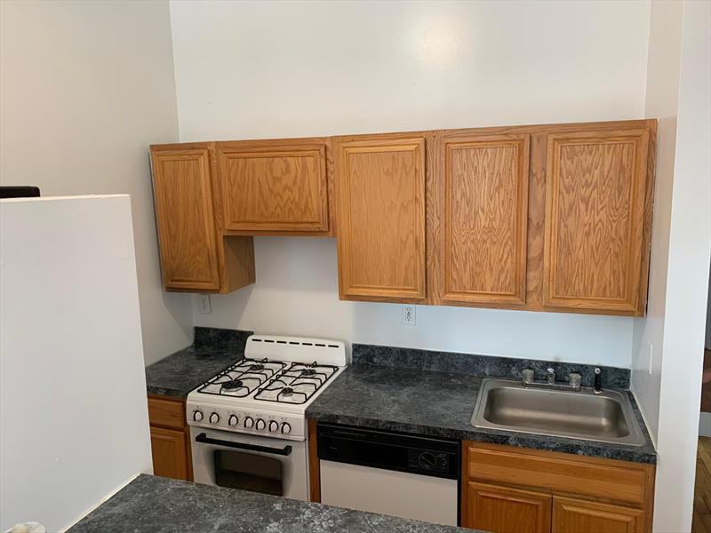 504 4th Street #6 - Photo 3 of 10