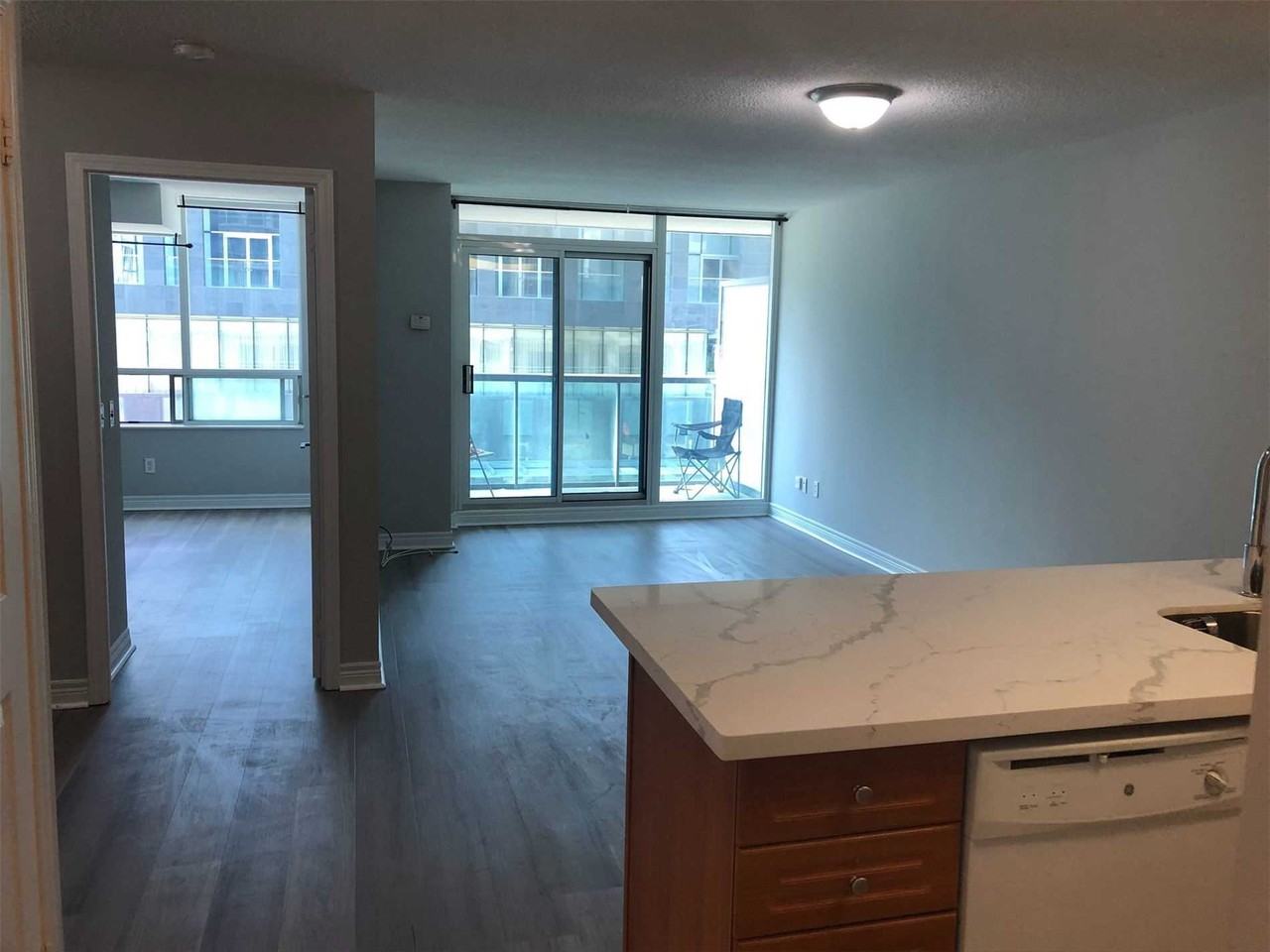 51 Lower Simcoe Street ##319 - Photo 3 of 20