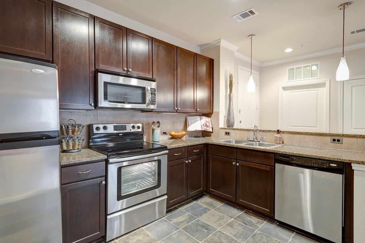 2810 Revere Street 4080 - Photo 2 of 11