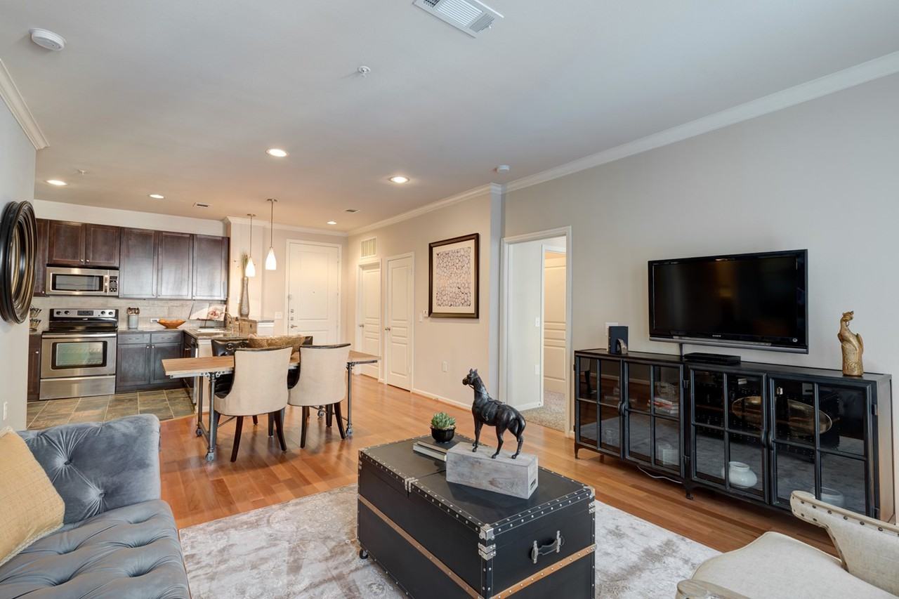 2810 Revere Street 4080 - Photo 3 of 11