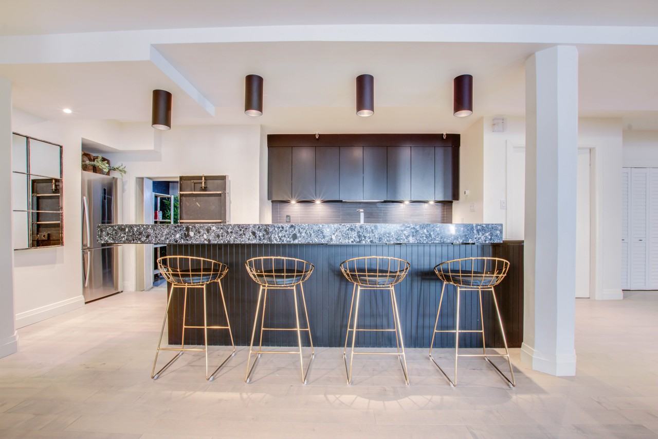 434 Rue Saint-François-Xavier #1 - Photo 2 of 15