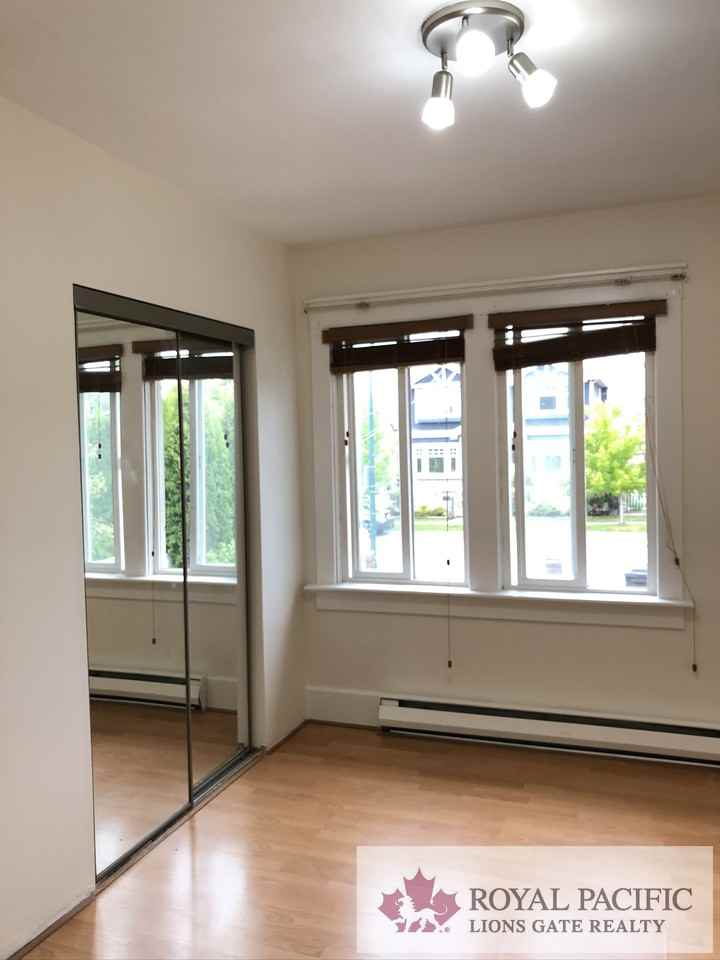 3320 East 44th Avenue - Photo 2 of 9