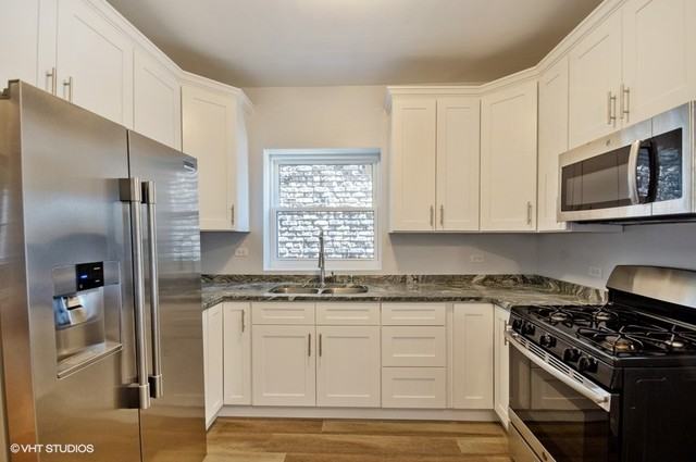 4831 W Roscoe St #2 - Photo 2 of 10