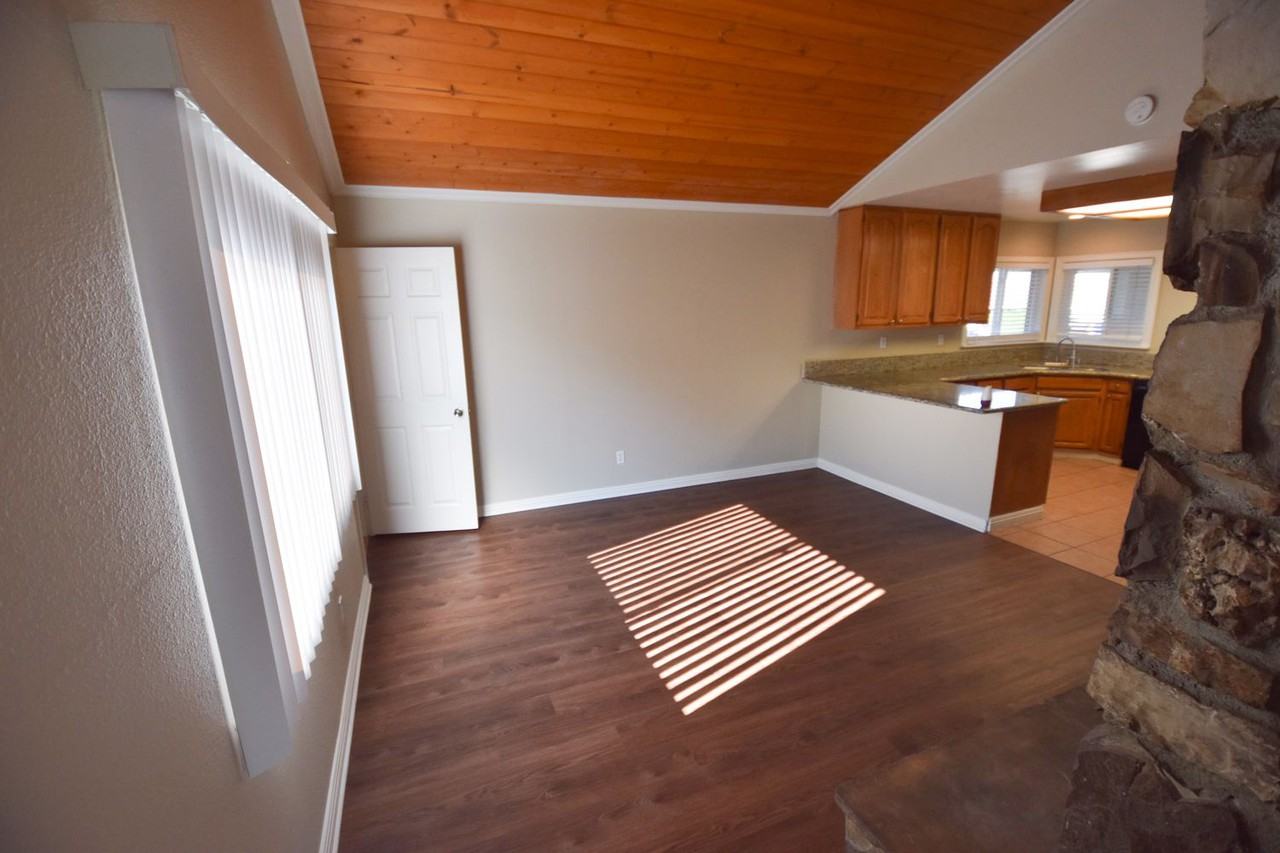 5711 Arden Ave - Photo 2 of 13