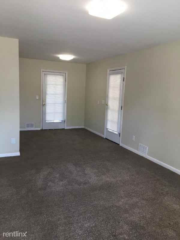 2601 Parkway Dr - Photo 2 of 9