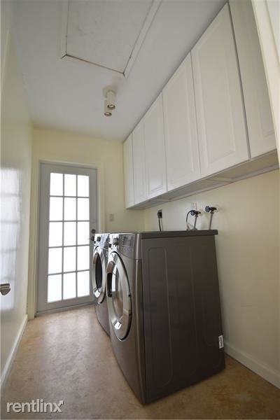 456 Nw 41st St - Photo 3 of 5