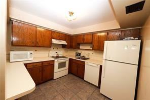 1316 Partridge Close - Photo 3 of 4