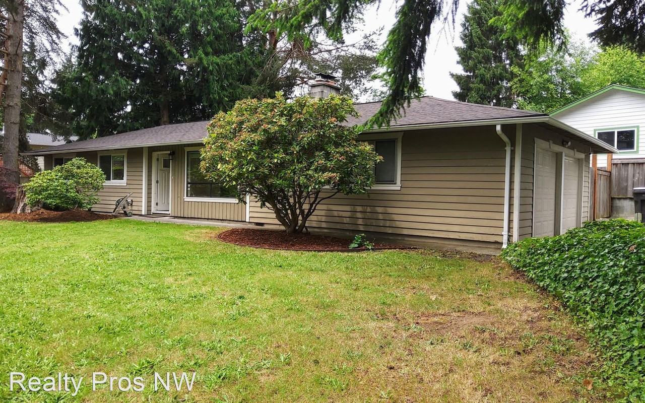 8202 Ne 141st St, InglewoodFinn Hill, WA 98034 3 Bedroom House for