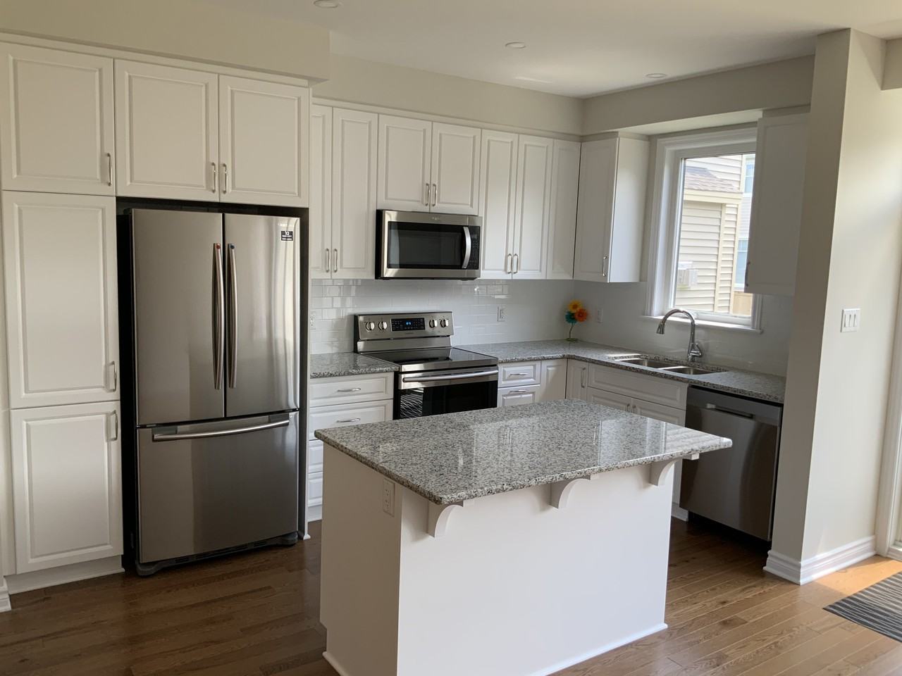 802 Indica St - Photo 2 of 11