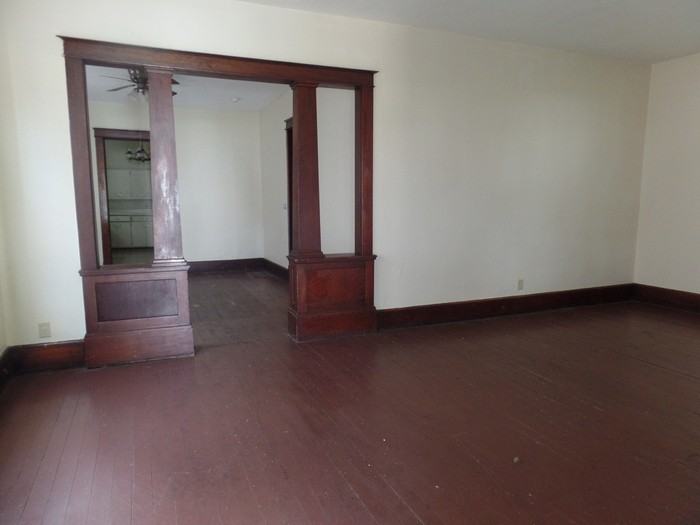 1527 5th Ave - Photo 2 of 9