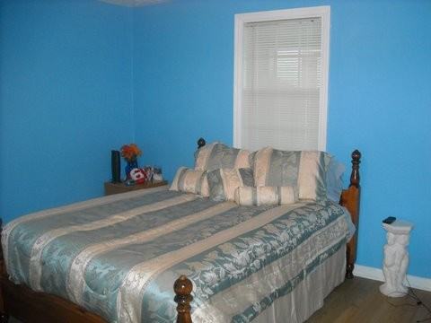 2021 Fine Ave NE - Photo 3 of 5