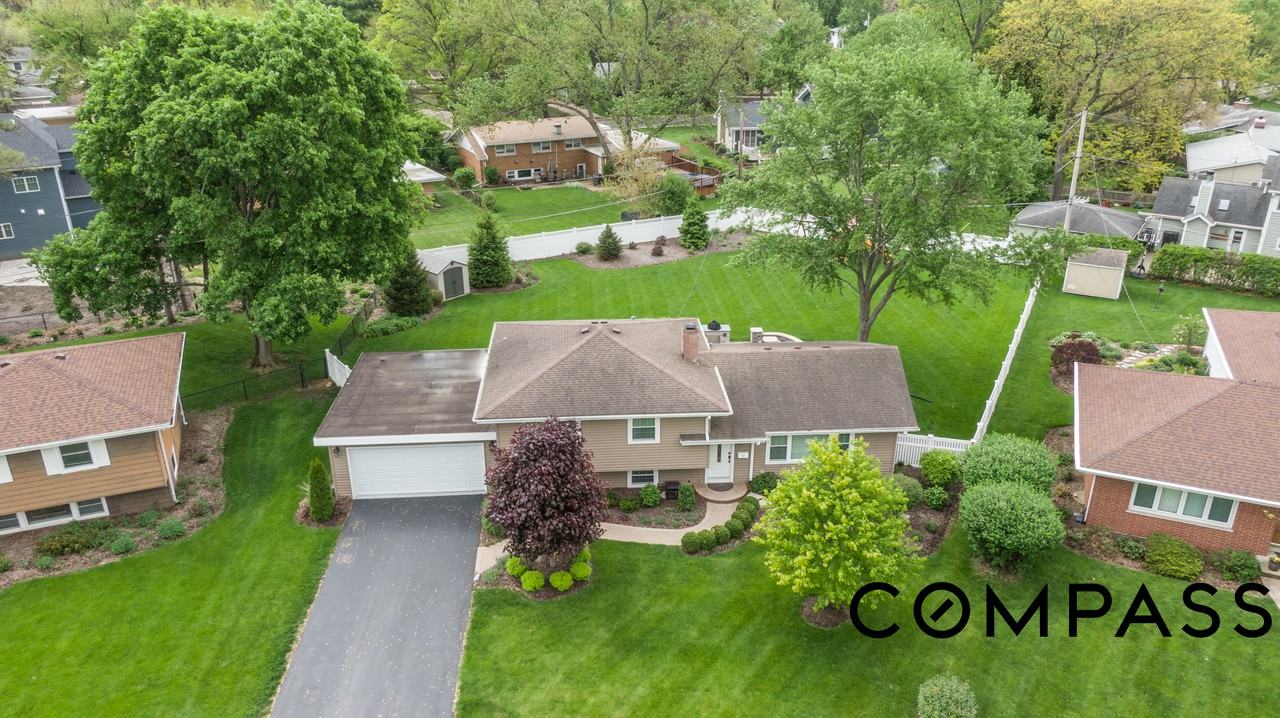 50 Robin Hill Drive - Photo 3 of 36