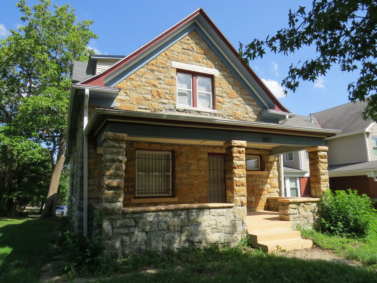 3015 Montgall Ave - Photo 2 of 26